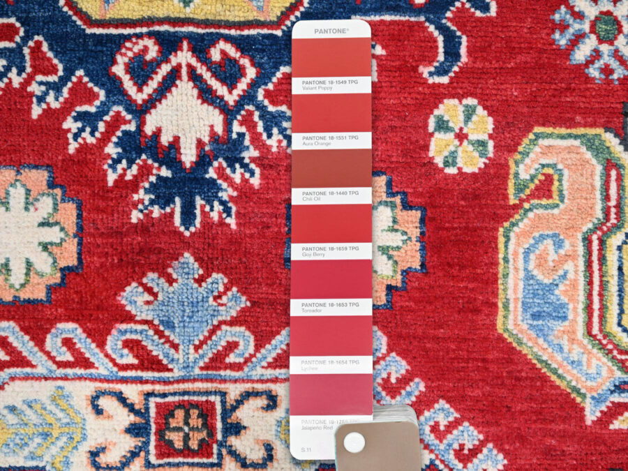 5'2" x 7'2",Cayenne Red, Hand-Knotted Denser Weave, Natural Wool, Oriental Rug - Image 6